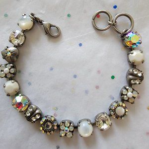 AMARO ISRAEL ASSORTED WHITE GLASS CRYSTALS SILVER TONE DESIGN STONE BRACELET NEW